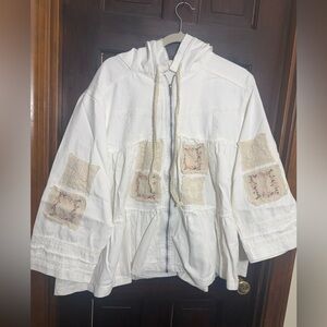 NWOT POL EMBROIDERED PATCH HOODED JACKET WITH LACE DETAIL